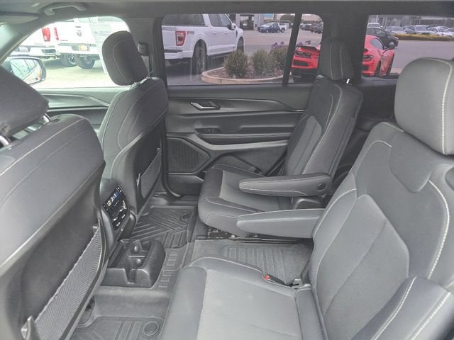 2024 Jeep Grand Cherokee L Laredo