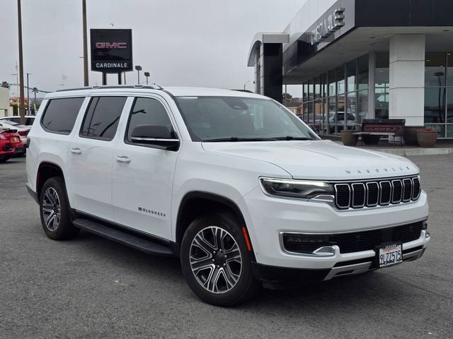 2024 Jeep Wagoneer L's photo