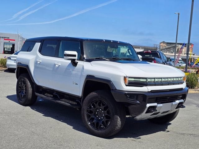 2025 GMC Hummer EV 2X SUV's photo