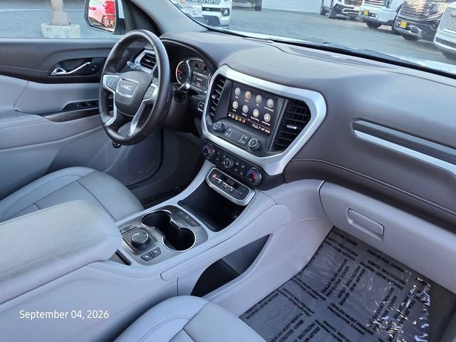 2023 GMC Acadia SLT