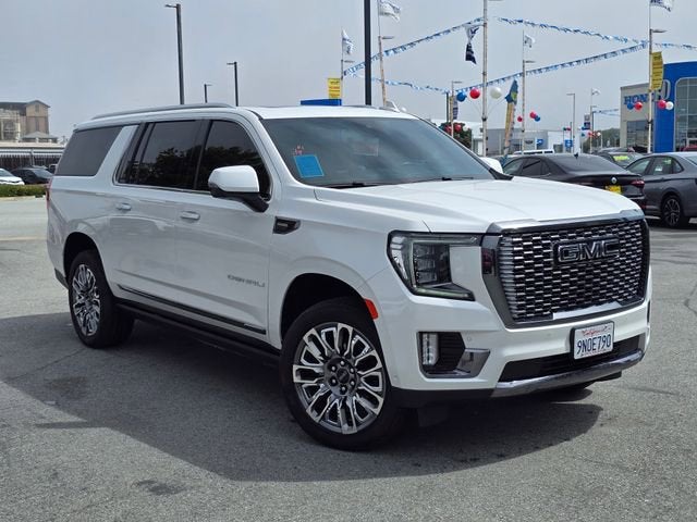 2024 GMC Yukon Denali Ultimate AWD's photo