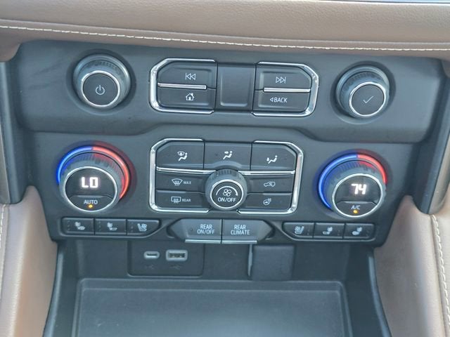 2023 Chevrolet Suburban High Country