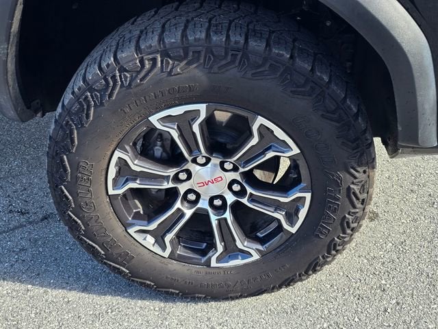 2024 GMC Canyon AT4