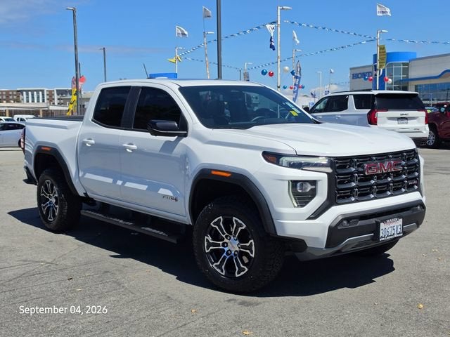 2023 GMC Canyon 4WD AT4