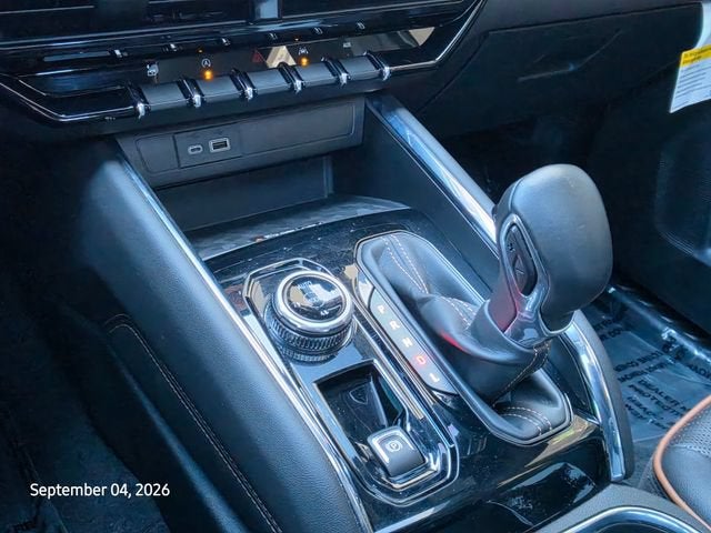 2023 GMC Canyon 4WD AT4