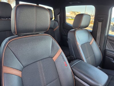 2023 GMC Canyon 4WD AT4