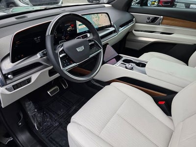 2026 Cadillac VISTIQ Luxury