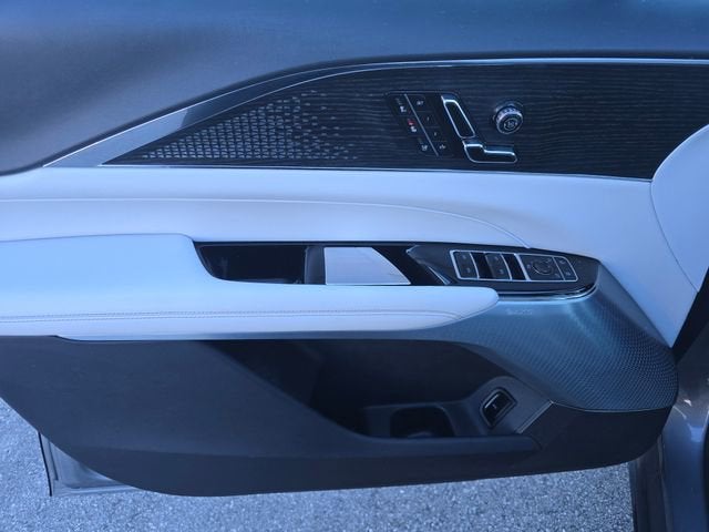 2023 Cadillac LYRIQ Luxury