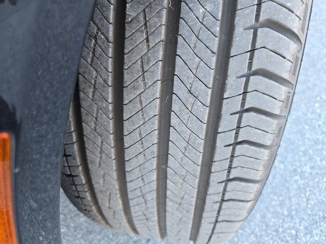 2024 Cadillac LYRIQ Luxury 1