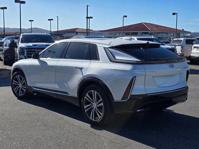2024 Cadillac LYRIQ Luxury 1