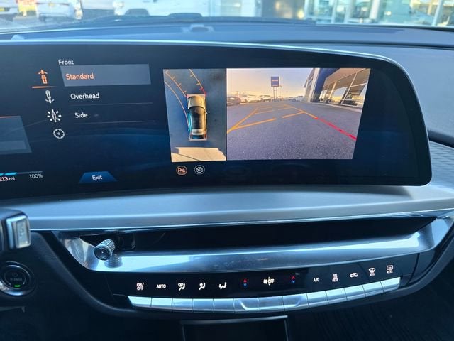 2024 Cadillac LYRIQ Luxury 1