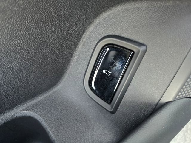 2023 Cadillac LYRIQ Luxury