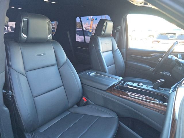 2022 Cadillac Escalade Luxury