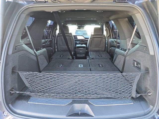 2022 Cadillac Escalade Luxury