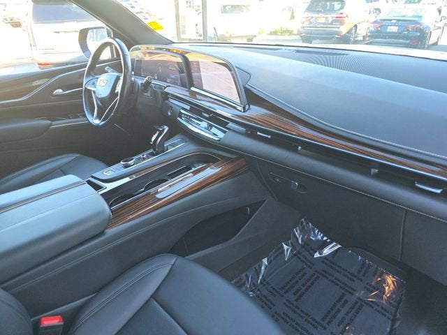 2022 Cadillac Escalade Luxury