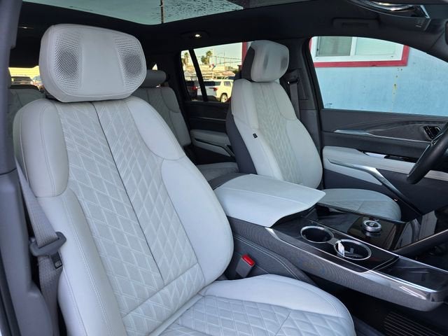 2025 Cadillac ESCALADE IQ Luxury 1