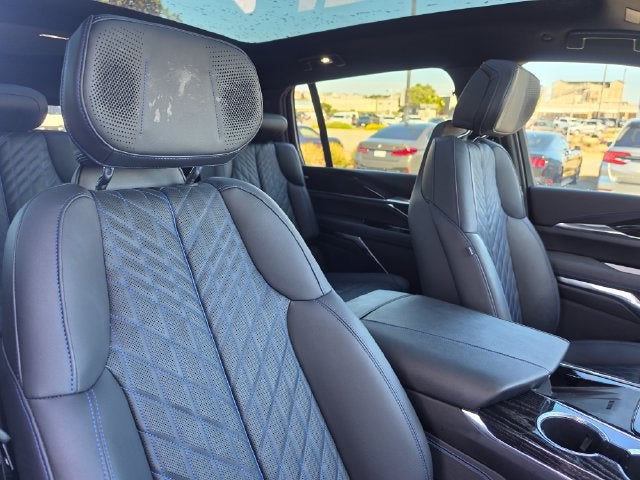 2025 Cadillac ESCALADE IQ Luxury 1