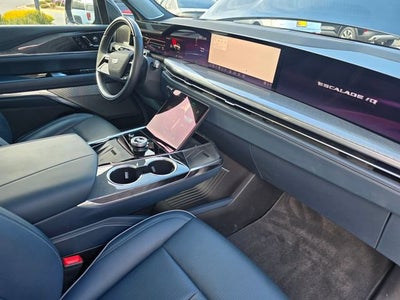 2025 Cadillac ESCALADE IQ Luxury 2