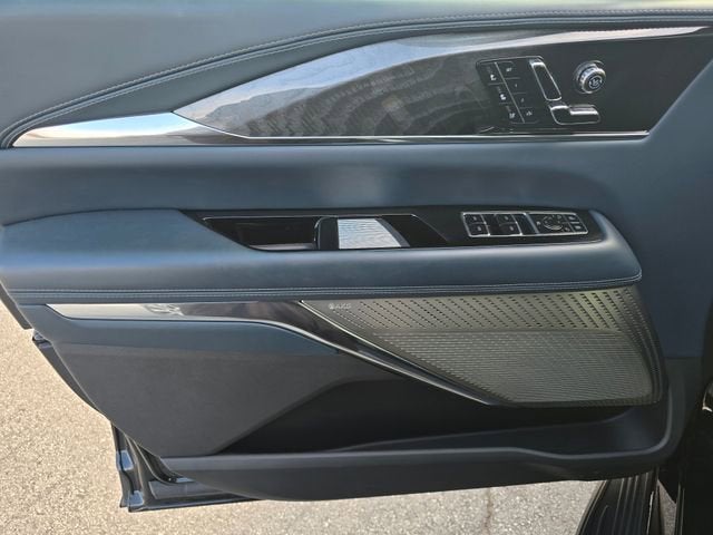 2025 Cadillac ESCALADE IQ Luxury 2
