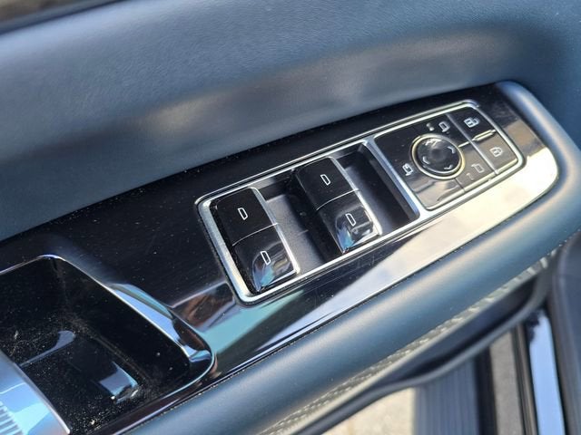 2025 Cadillac ESCALADE IQ Luxury 2