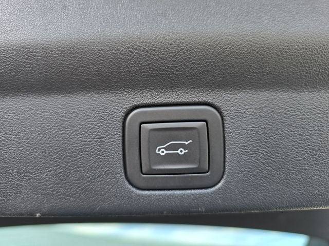 2025 Cadillac ESCALADE IQ Luxury 2