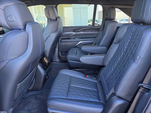 2025 Cadillac ESCALADE IQ Sport 1