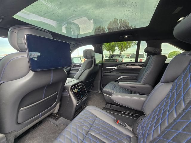 2026 Cadillac ESCALADE IQ Sport