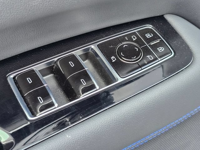 2025 Cadillac ESCALADE IQ Sport 1