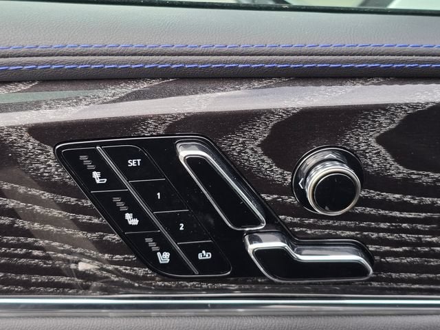 2025 Cadillac ESCALADE IQ Sport 1