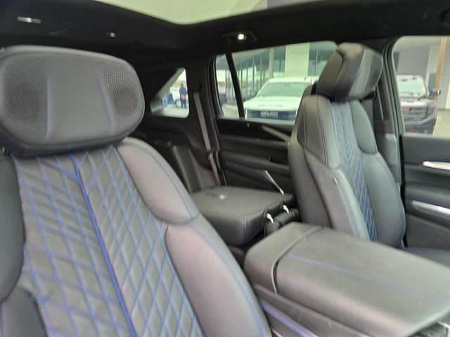 2025 Cadillac ESCALADE IQ Sport 1