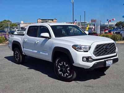 2022 Toyota Tacoma 2WD SR5