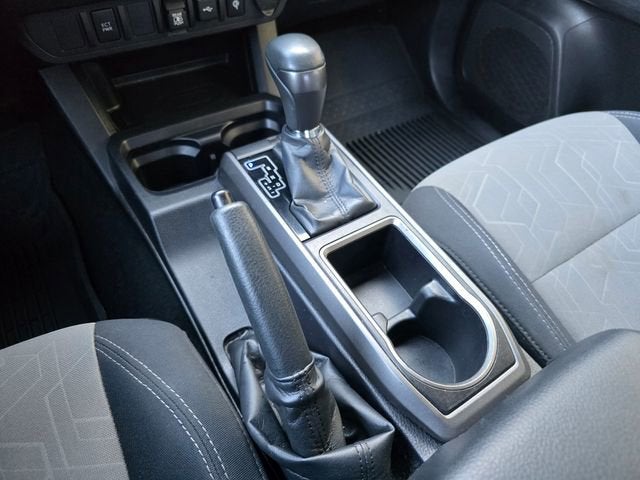 2022 Toyota Tacoma 2WD SR5