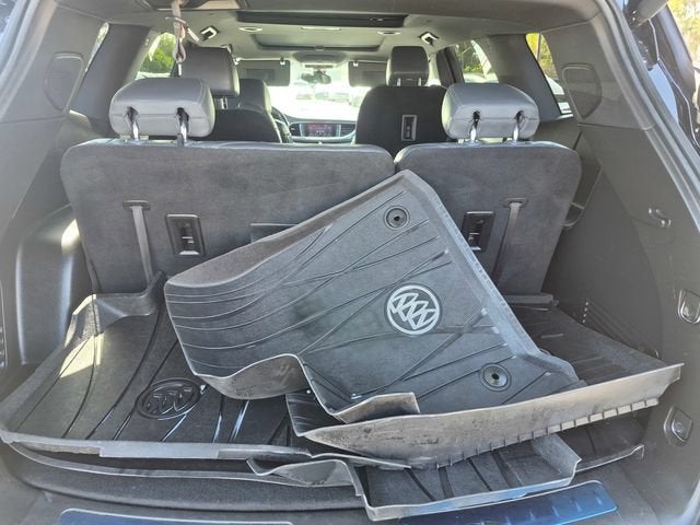 2022 Buick Enclave Essence
