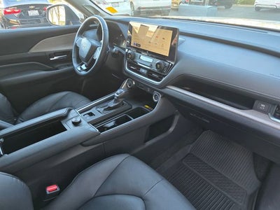 2025 Toyota Grand Highlander XLE