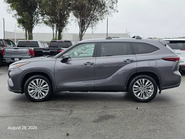 2024 Toyota Highlander LE