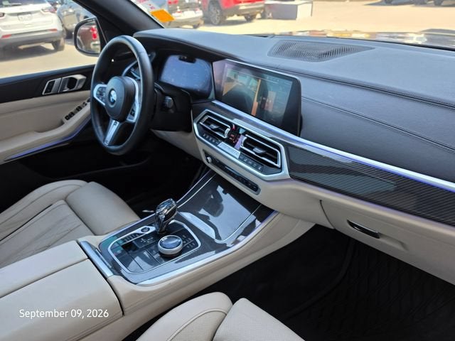 2022 BMW X5 M50i