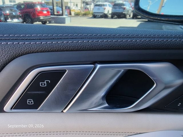 2022 BMW X5 M50i