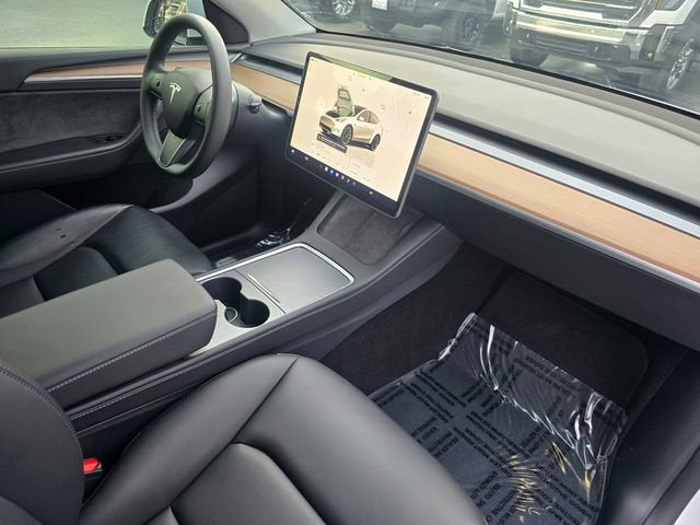 2025 Tesla Model Y Long Range