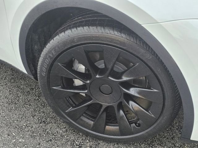 2025 Tesla Model Y Long Range