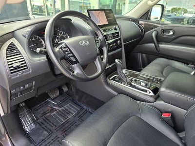 2024 INFINITI QX80 LUXE