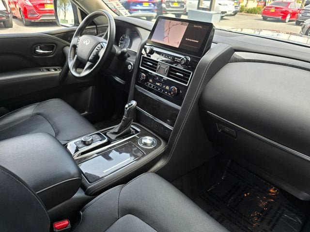 2024 INFINITI QX80 LUXE