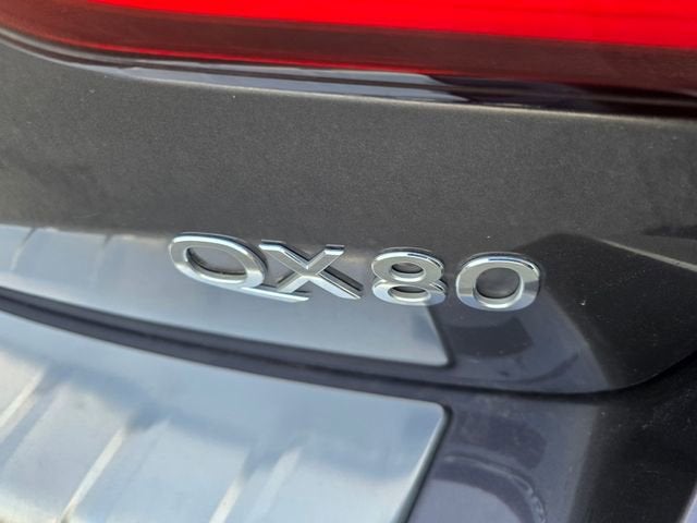 2024 INFINITI QX80 LUXE
