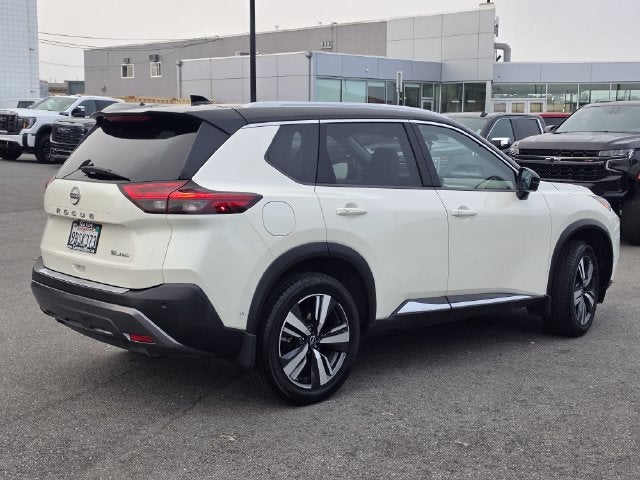 2022 Nissan Rogue SL