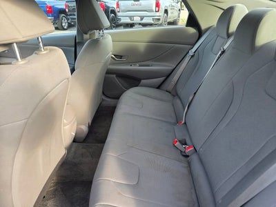 2024 Hyundai Elantra SE