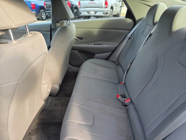 2024 Hyundai Elantra SE