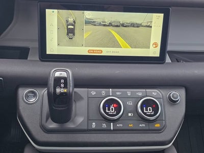 2022 Land Rover Defender SE