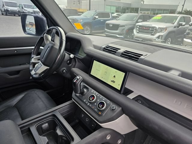 2022 Land Rover Defender SE