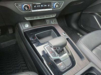 2023 Audi Q5 S line Premium