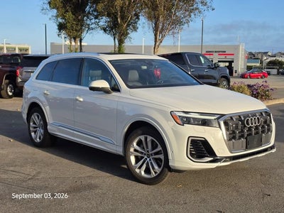 2025 Audi Q7 Premium Plus