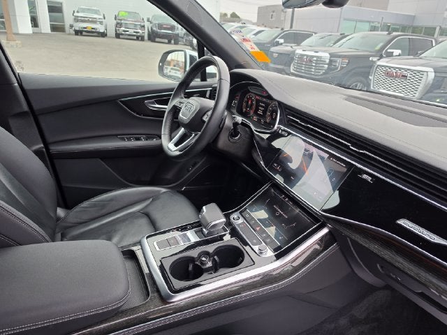 2025 Audi Q7 Premium Plus